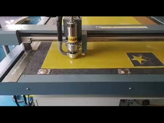 1500*900mm 평면 템플릿 절단 기계 광고 회사의 절단 작업